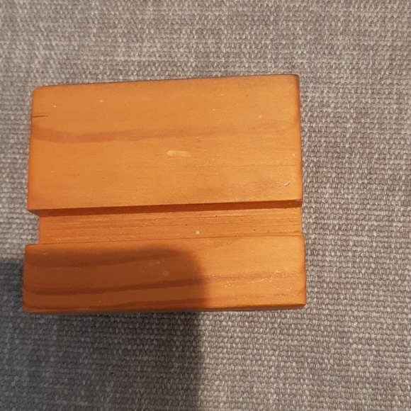 2 handmade wooden phone stands - Picture 2 of 3